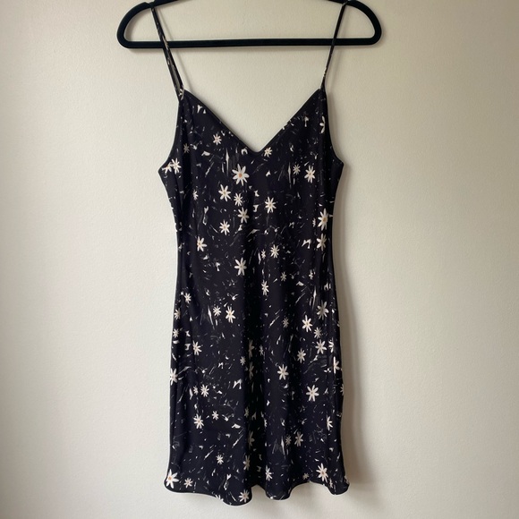 Wilfred | Mini Slip Dress - Picture 4 of 5